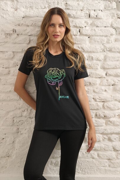 REMERA MC ROSE CON APLIQUE MULTICOLOR